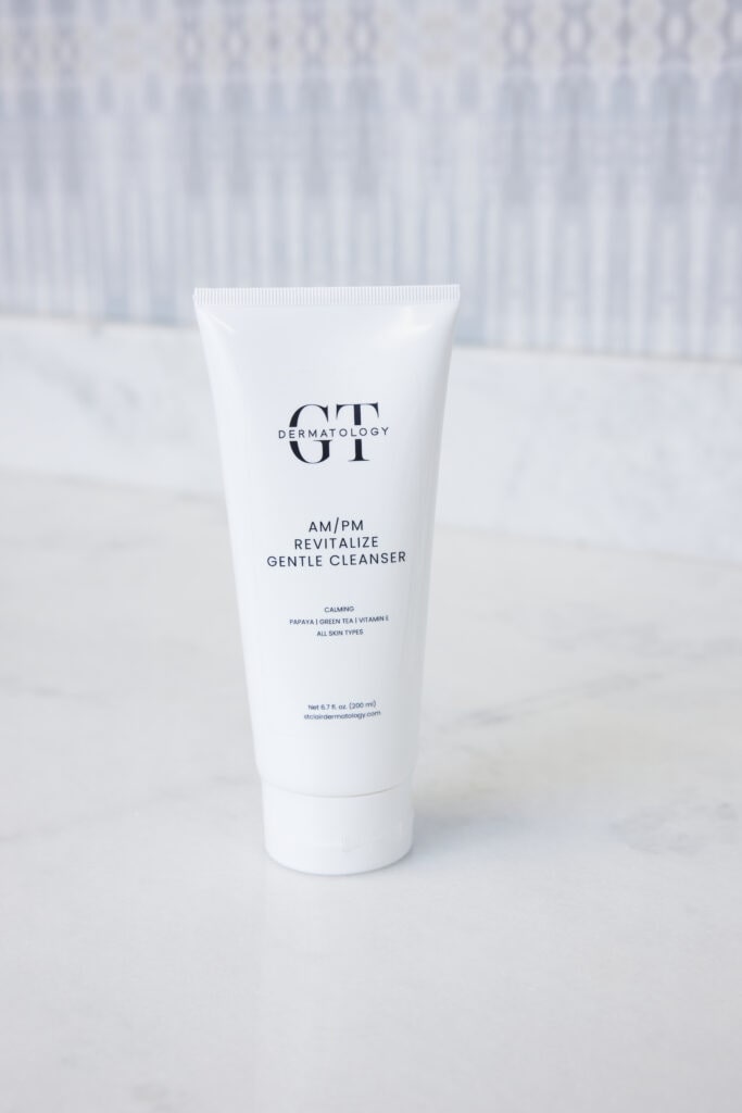 AM/PM Revitalize Gentle Cleanser